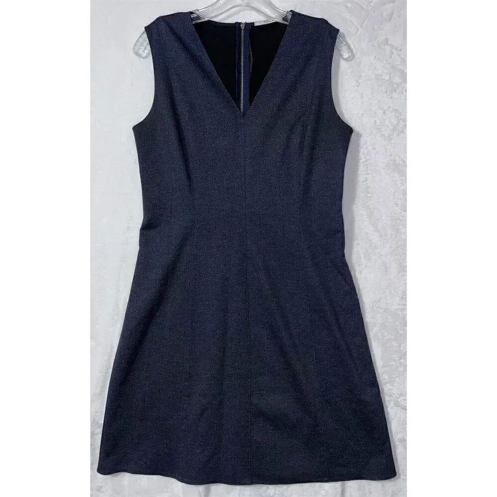 Tahari Women's V-Neck Sleeveless Blue Knee Length Dress Size 8 Standard